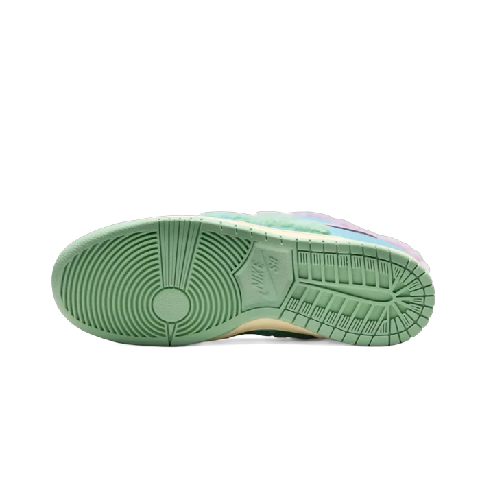 Nike SB Dunk Low Verdy Visty