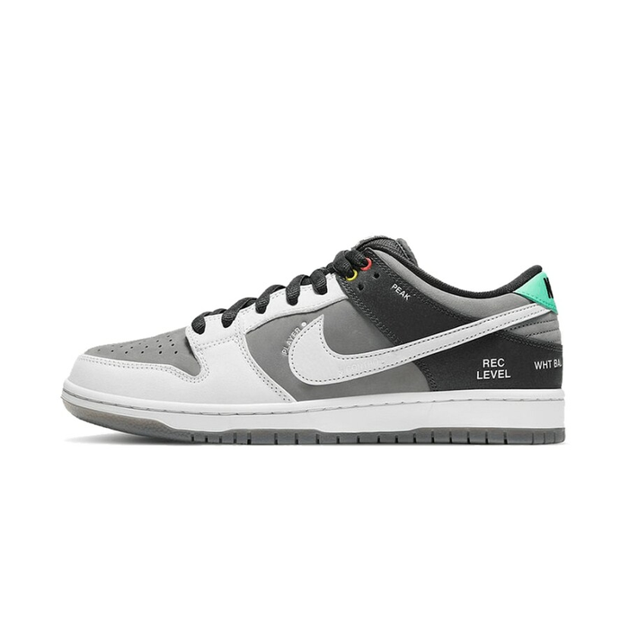 Nike SB Dunk Low VX1000